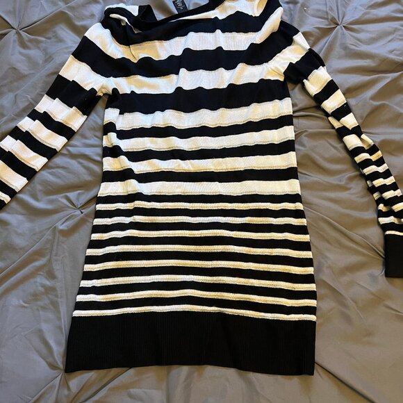 White House Black Market, Size XS Black & White Striped Cardigan, gold detail - Picture 6 of 6